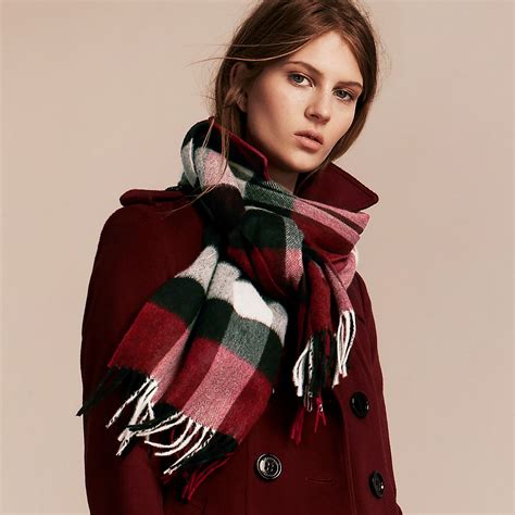 wearing a burberry scarf